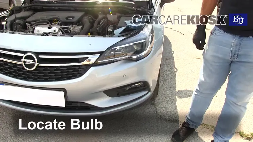 2018 Opel Astra CDTI 1.6L 4 Cyl. Turbo Diesel Lights Fog Light (replace bulb)